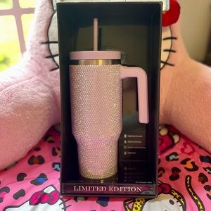 BNWT HydraPeak 40 Oz Tumbler in Lilac Bling